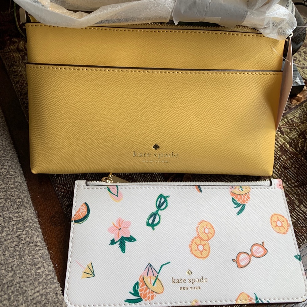 Authentic Kate Spade Saffiano leather top zip Crosby w large card holder